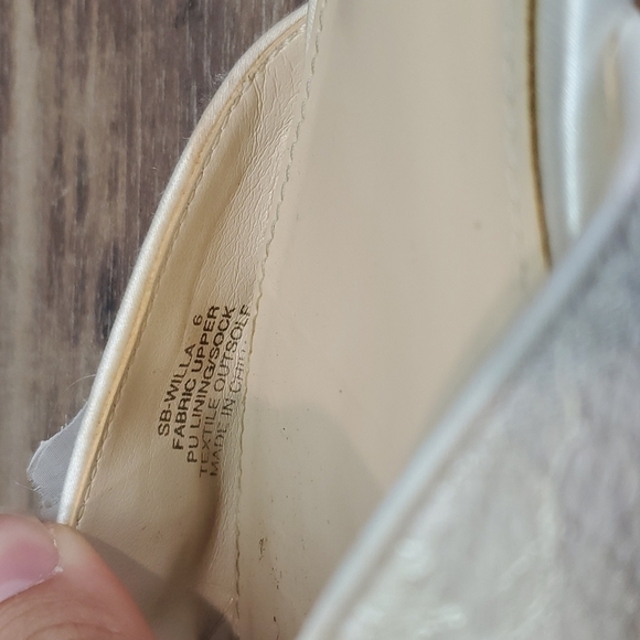 Betsey Johnson Willa Flats Pointed Toe Loafer shoes sz 6 - Picture 9 of 9